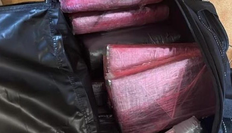 I DËNUAR MË PARË PËR VRASJE/ Posedonte mbi 11 kg kokainë dhe një pistoletë, arrestohet 34-vjeçari shqiptar në Itali