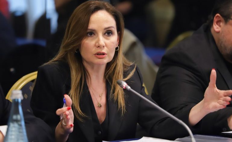 DORËHEQJET MASIVE/ Tabaku: Bashkitë nuk mund të trajtohen si zyra varësie të Partisë Socialiste