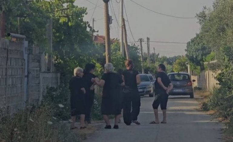VAJZA VRAU BABIN NË FIER/ Arrestohet nëna e 26-vjeçares! Ndihmoi në…