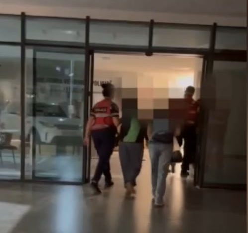 PËRSHTATËN DY APARTAMENTE PËR PROSTITUCION/ Arrestohen në flagrancë 2 tutorët kinezë dhe 3 klientë shqiptarë
