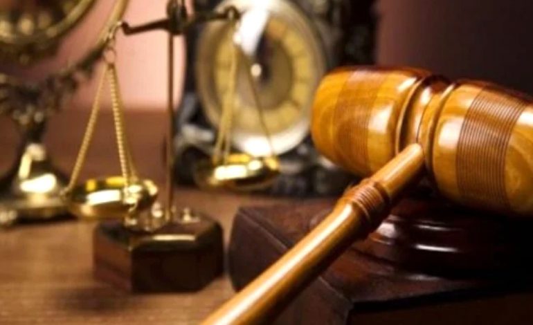 KODI I RI PENAL/ Bush bën komente kundër gjyqtarëve dhe prokurorëve. Dënohen edhe gazetarët që publikojnë të dhëna sekrete
