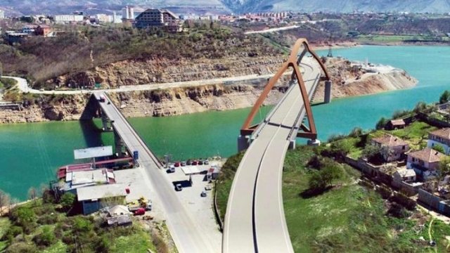 E RËNDË NË KUKËS/ Gjendet trupi i pajetë i një burri tek Ura e Drinit