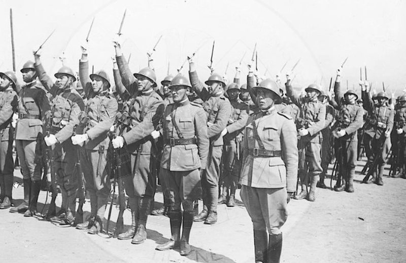 DOSSIER/ “Për herë të parë në një qeveri shqiptare nisi të funksiononte ‘Zyra e Sigurimit Publik’, ku u emërua…” Historia e panjohur e shkollës së Xhandarmërisë