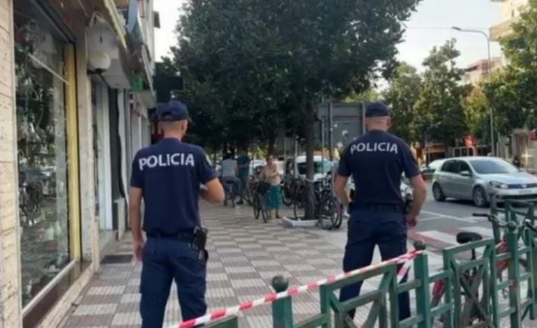 SHERR ME THIKË NË SHKODËR/ I plagosuri përfundon në spital