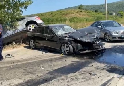 PAMJET/ Aksident i rëndë në rrugën Fushë Krujë-Thumanë,1 i vdekur dhe 3 të plagosur (EMRAT)