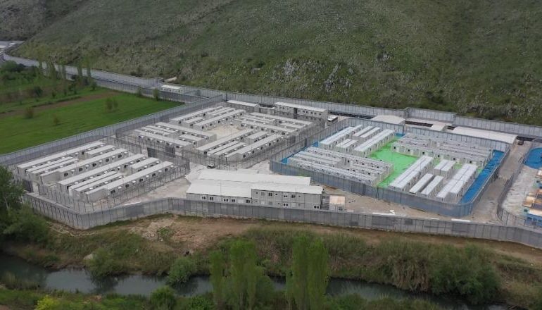 MARRËVESHJA PËR EMIGRANTËT NË GJADËR/ Gjykata Europiane kundër qeverisë italiane: Përcaktimi i listës për vendet e sigurta duhet të vlerësohet nga gjykata