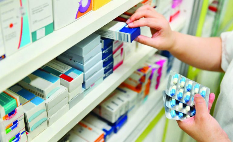 MË E LEHTË DHE E SIGURT/ Nga 1 gushti qytetarët marrin recetë të re mjekësore! Ja formati dhe mënyra e lëshimit, sanksione për mjekët e farmacistët