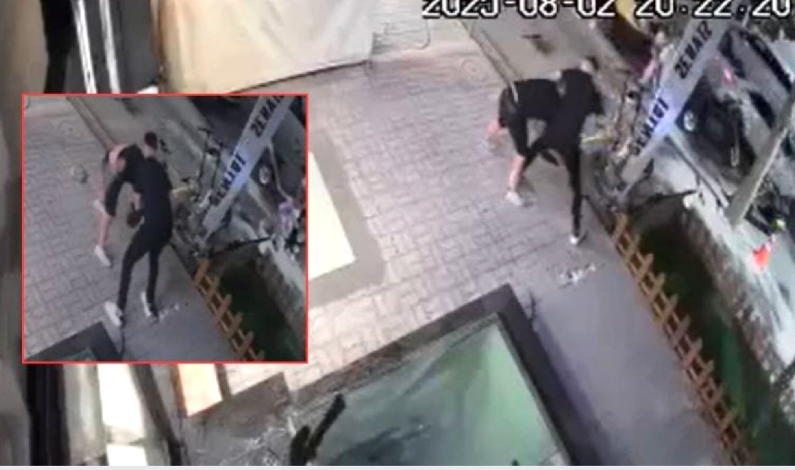 PAMJET SHOKESE/ Të rinjtë sherr me thika në Vlorë, një vajzë tenton t’i ndajë, por…