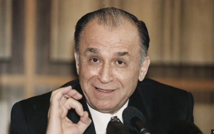 RUMANI/ Ish-presidenti i parë postkomunist, Ion Iliescu ndërron jetë në moshën 95 vjeç