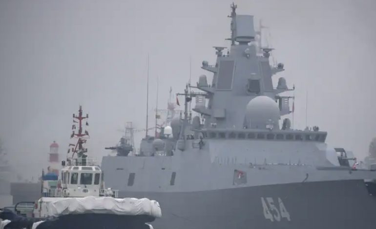 KINA DHE RUSIA FORCOJNË MARRËDHËNIET/ Përfundojnë stërvitjet ushtarake pesëditore në Detin e Japonisë
