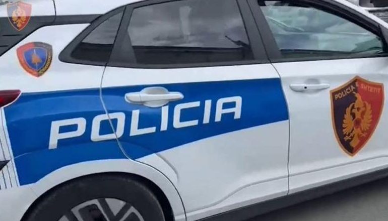 PLAS KEQ NË POGRADEC/ Katër gra rrihen me njëra-tjetrën pas një konflkti, Policia nis hetimet Pogradec/ Katër gra rrihen me njëra-tjetrën pas një konflkti, Policia nis hetimet