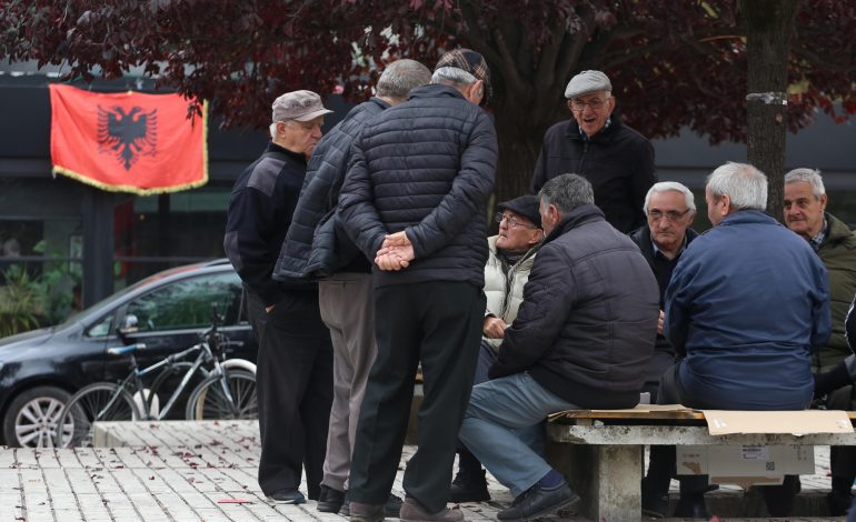 LIGJI I RI PËR VITET E PUNËS/ Ja cilat periudha njihen automatikisht! Udhëzimi për ata që s’kanë marrë pension deri tani! Aplikimi, formulari dhe dokumentet që duhen