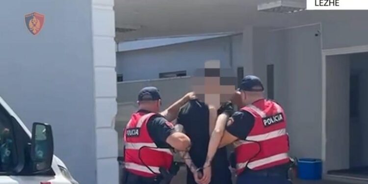 TRAFIK ARMËSH E MUNICIONESH NGA SHQIPËRIA NË ITALI/ Arrestohet në Lezhë kreu i organizatës kriminale
