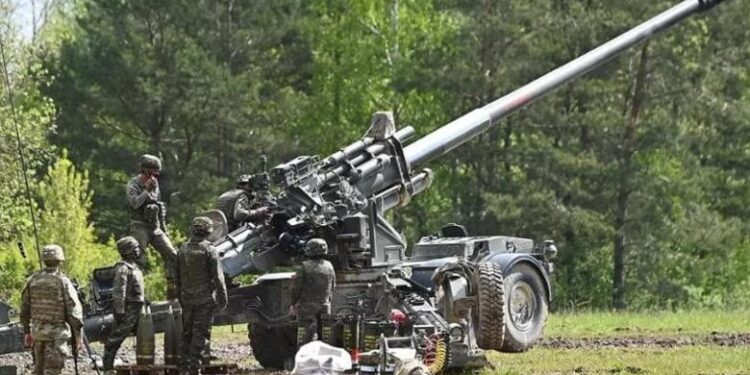 UKRAINA NËN PRESION/ Armët në depot amerikane janë të vjetëruara: Paguani për pjesët e këmbimit