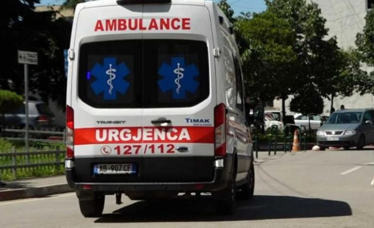DHUNË BRENDA FAMILJES NË KUÇOVË/ 59-vjeçari qëllon me thikë bashkëshorten