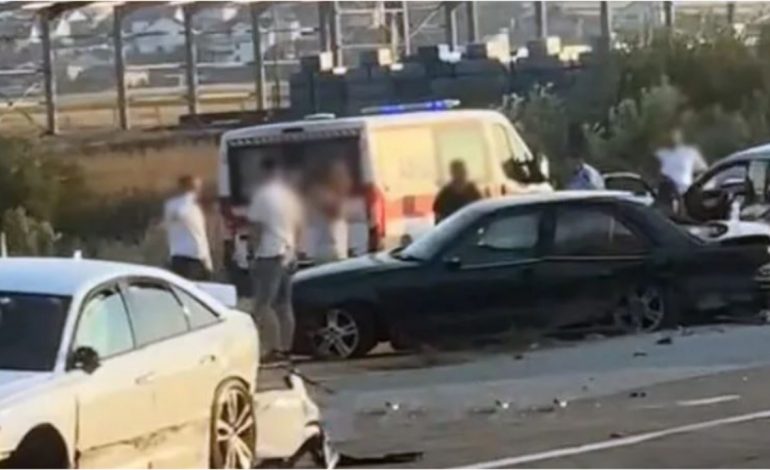 E RËNDË/ Aksident i gjashtëfishtë, një shqiptar ndërron jetë dhe 10 të plagosur