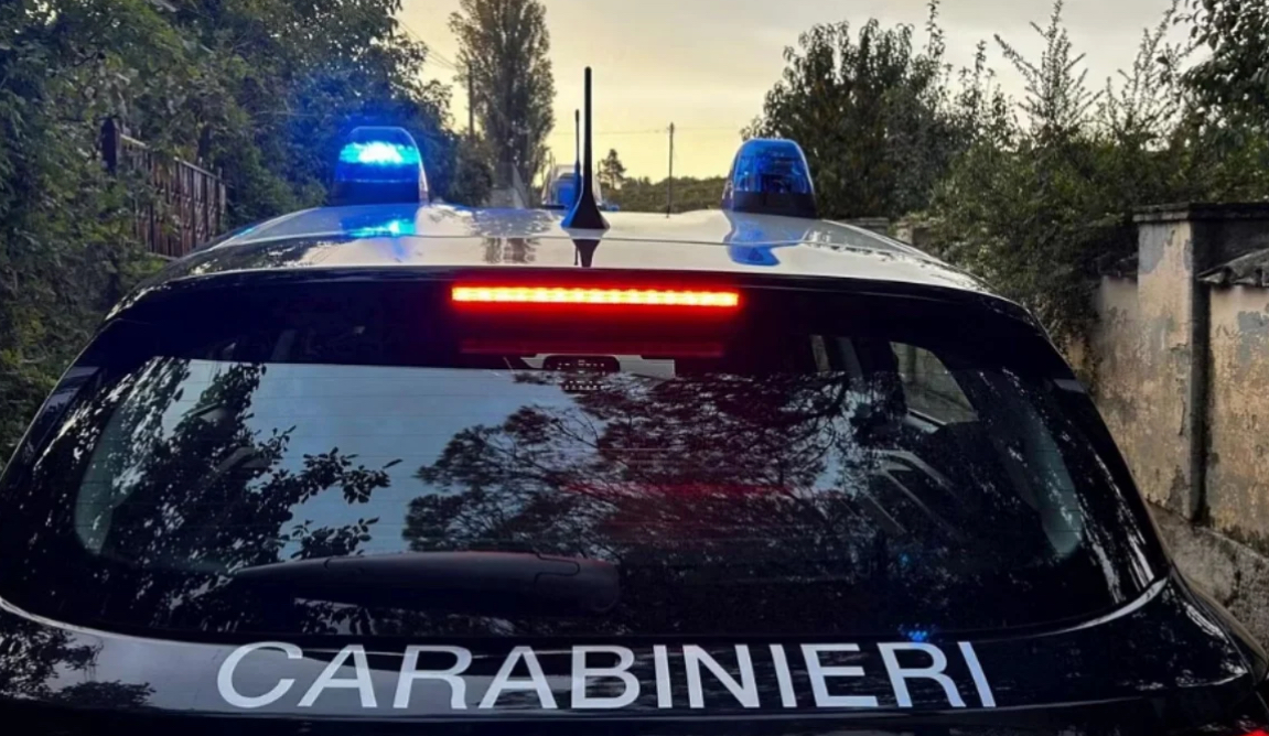 SHOKUESE NË ITALI/ I riu përdhunon të moshuarën 80-vjeçare në shtëpinë e saj dhe i grabit 500 euro