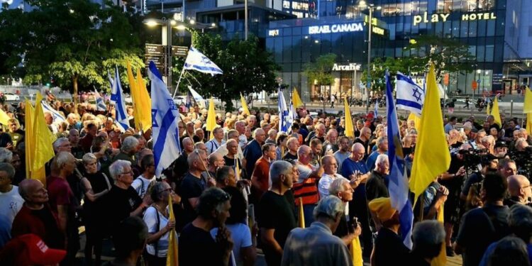 “60 MIJË TË VDEKUR, E TURPMSHME”/ Veteranët izraelitë protestojnë kundër luftës në Gaza