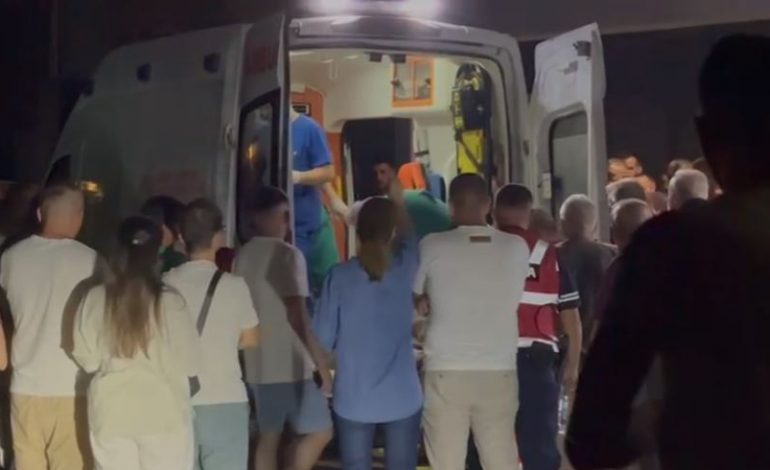 KA PLAGË AFËR ZEMRËS/ 27-vjeçari niset me URGJENCË drejt Traumës për mjekim të specializuar
