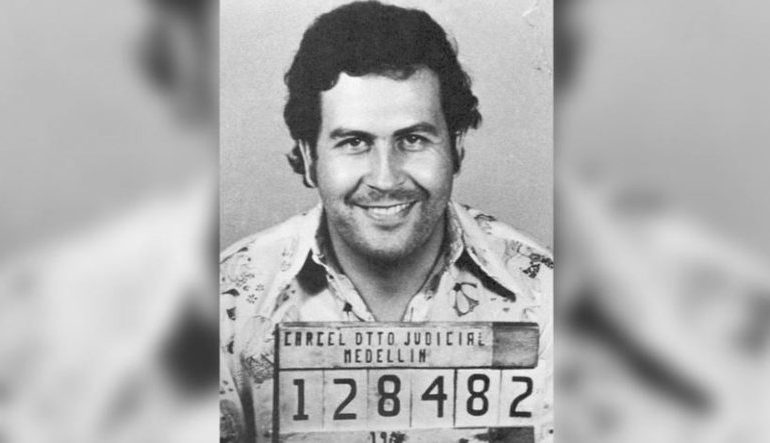KOLUMBI/ Fermeri zbulon 600 mln $ të Pablo Escobar të varrosura në tokën e tij