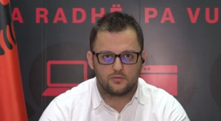 ALARMOHEN FAMILJARËT/ Zhduket ish-zv.drejtorin e AKSHI-t pas një mesazhi se “po e arrestonte policia”