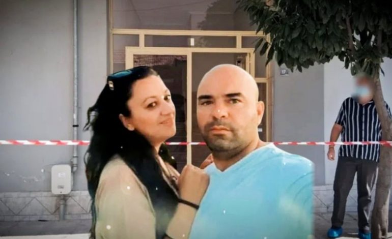 U MASAKRUA NGA BASHKËSHORTI/ 36-vjeçarja përcillet për në banesën e fundit e veshur me të bardha!