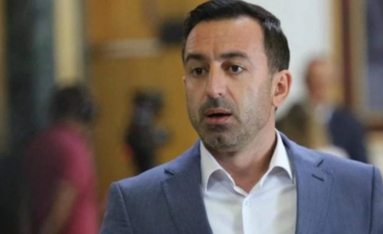 PROFILI/ U zgjodh kryetari i ri i Kuvendit të Kosovës, kush është Dimal Basha