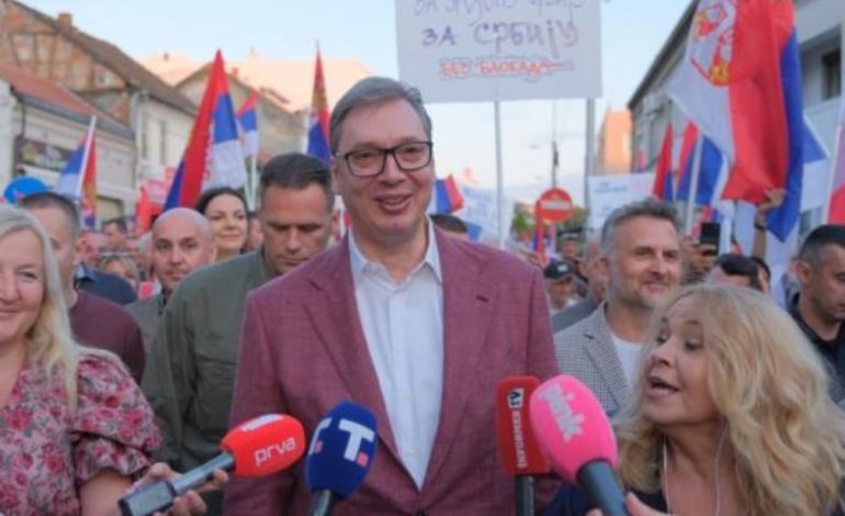 “NUK KAM SHEF”/ Vuçiç i prerë: Serbia është në rrugën evropiane, nuk do të vendosë sanksione ndaj Rusisë
