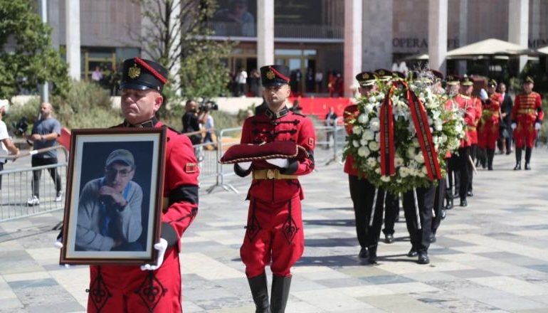 LAMTUMIRË DHIMITËR ANAGNOSTI/ Regjisori do të prehet në Vuno të Himarës