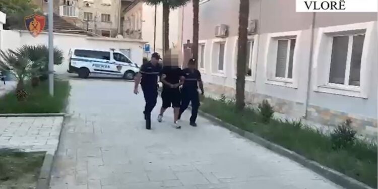 E PËSON KEQ/ Shiste kokainë e kanabis, pranga 41 vjeçarit në Vlorë