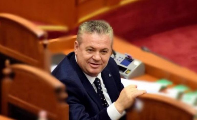 “MOS HANI M**”/ Murrizi shpërthen ndaj PD: S’do e mbaroni së ngrëni deri në 2027