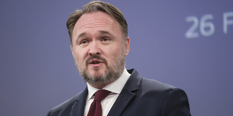 TRUMP KËRKOI SANKSIONE NDAJ MOSKËS/ BE bën thirrje për ndërprerjen totale të importeve të energjisë nga Rusia
