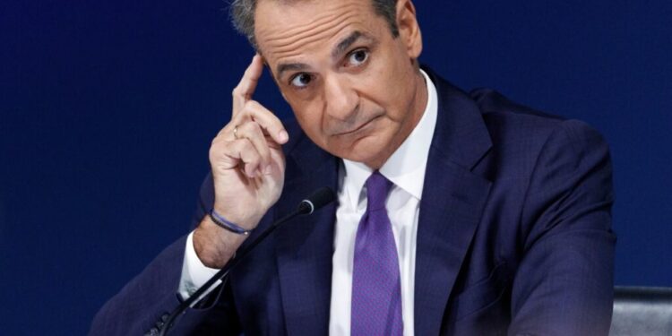 POPULLSIA NË GREQI DREJT PLAKJES/ Mitsotakis njofton paketën e re prej 1,6 milionë eurosh