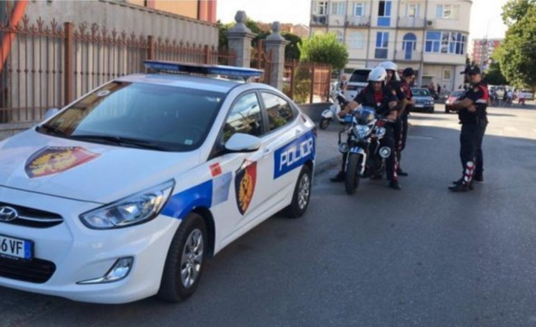 DETAJET E PARA/ Gjendet një granatë e pashpërthyer në tarracën e një shtëpie funerali në Fushë-Krujë