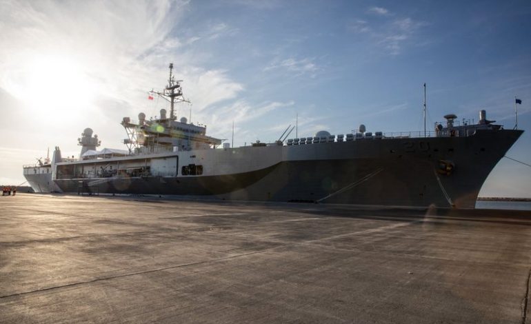 ANIJA AMERIKANE LUFTARAKE ANKOROHET NË PORTO ROMANO/ Ambasada e SHBA: Mirë se vjen në Shqipëri