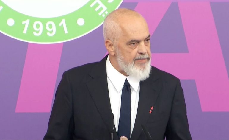 RAMA I HAP RRUGË ZGJEDHJEVE TË PARAKOHSHME NË TIRANË/ Propozon Ogerta Manastirliun për drejtimin e Bashkisë