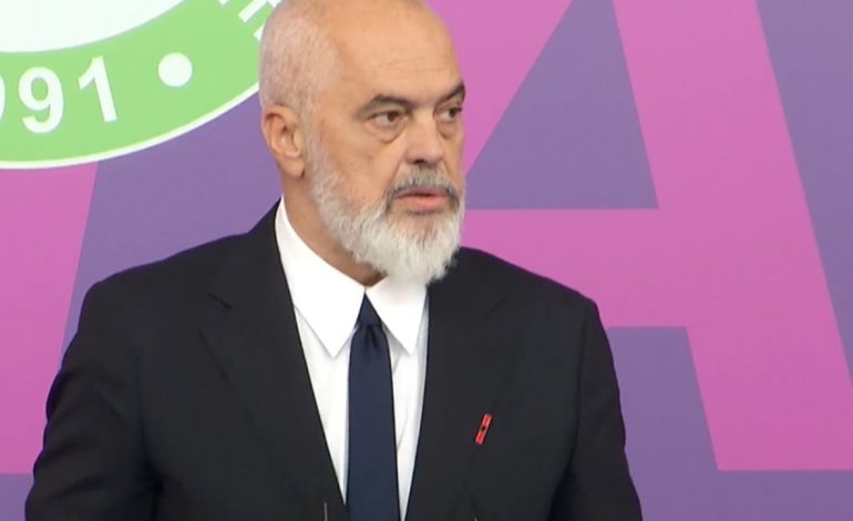 “EMERGJENCA E DREJTIMIT TË TIRANËS…”/ Rama nis fjalimin në Asamblenë e PS: Sa të jem unë, asnjë pendesë…