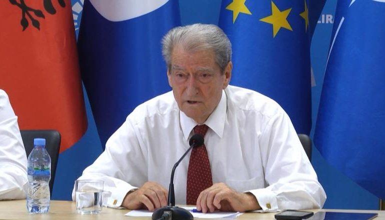 KABINETI I RI QEVERITAR/ Berisha: Asnjë ministër nga veriu i Shqipërisë, Rama shprehu urrejtjen e tij patologjike