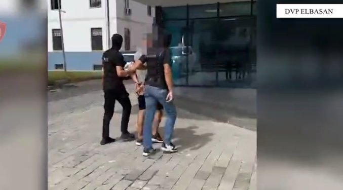U SHPALL NË KËRKIM PËR SHITJEN E LËNDËVE NATKOTIKE/ Arrestohet 44-vjeçari në Elbasan