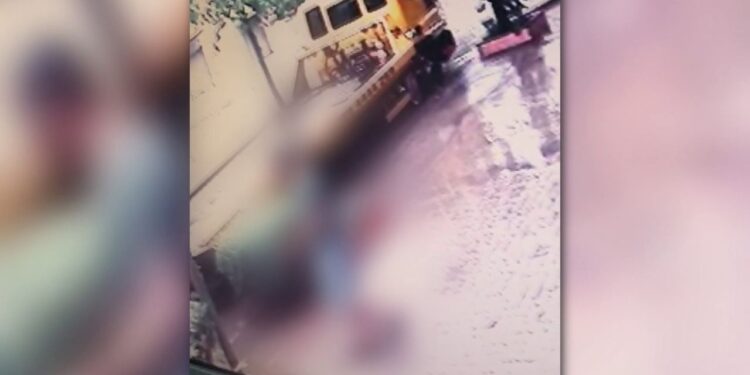 HUMBI JETËN NGA SHYLLA E DËMTUAR/ Dalin pamjet nga tragjedia që i mori jetën 42-vjeçarit në Durrës