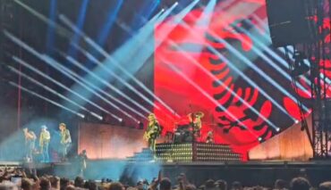 SCORPIONS NDEZ SHESHIN “SKËNDËRBEJ”/ Grupi rock i famshëm gjerman rikthehet në Tiranë pas 24 vitesh
