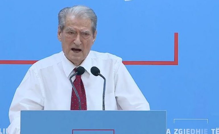 MIJISTRJA VIRTUALE/ Berisha: “Diella” do të përdoret për të hequr përgjegjësinë nga vjedhjet, prapa saj fshihet Rama