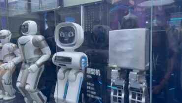NË BOTËN E ROBOTËVE/ Brenda laboratorit UBTECH Robotics në Kinë