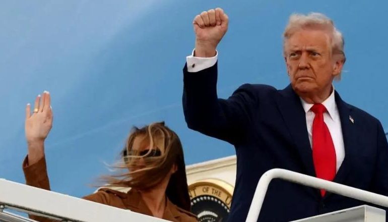 PËRFUNDOJNË VIZITËN NË BRITANI/ Donald dhe Melania Trump nisen drejt SHBA-së