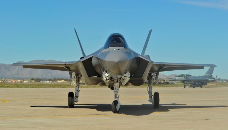 SHKELËN HAPËSIRËN AJRORE TË ESTONISË/ Avionët rusë zmbrapsen nga F-35 italiane! NATO konfirmon rastin