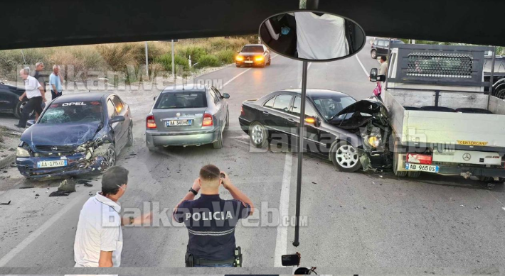 AKSIDENT NË SARANDË/ 2 automjete përplasen në aksin Sarandë-Delvinë, plagoset pasagjerja