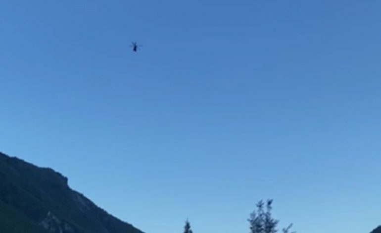 E TRISHTË/ Pësoi arrest kardiak, humb jetën 49-vjeçari në Theth, trupi transportohet me helikopter