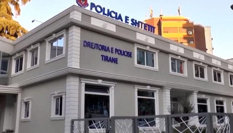 E RËNDË NË TIRANË/ Funksionarja e ministrisë së Brendshme dhunohet nga bashkëjetuesi, arrestohet 41-vjeçari