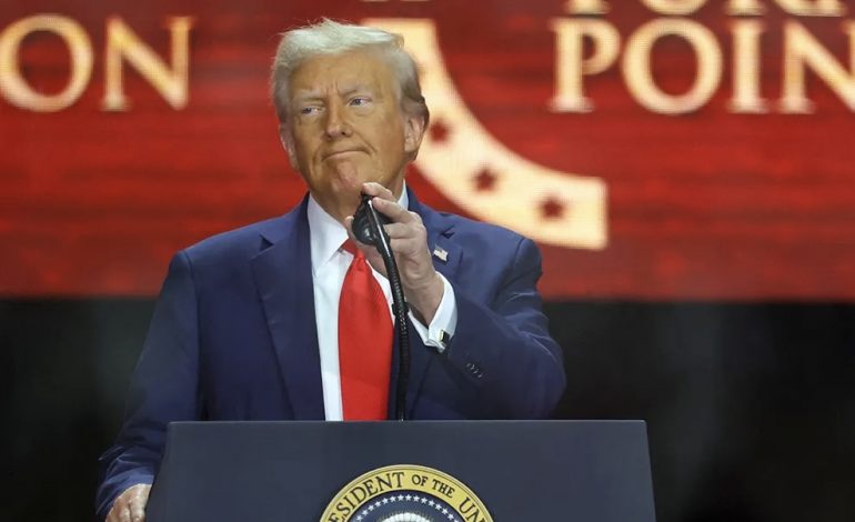 “DO TA PUBLIKOJ TË HËNËN”/ Trump bën njoftimin e papritur në memorialin e Charlie Kirk: SHBA ka gjetur kurën për autizmin