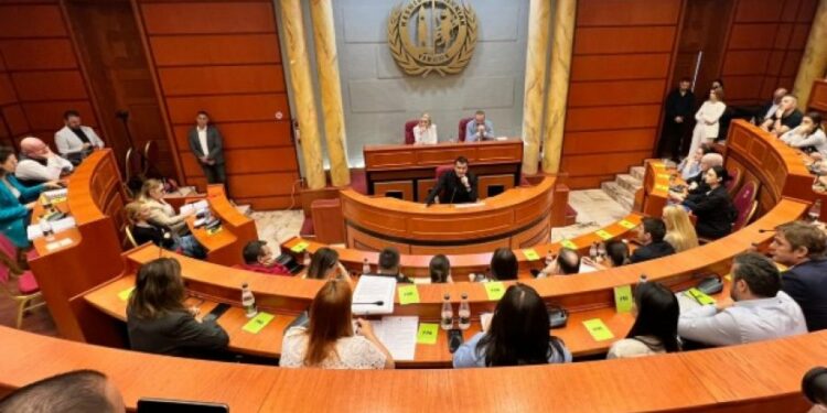 SHKARKIMI I VELIAJT/ Shtyhet për nesër mbledhja e Këshillit Bashkiak të Tiranës